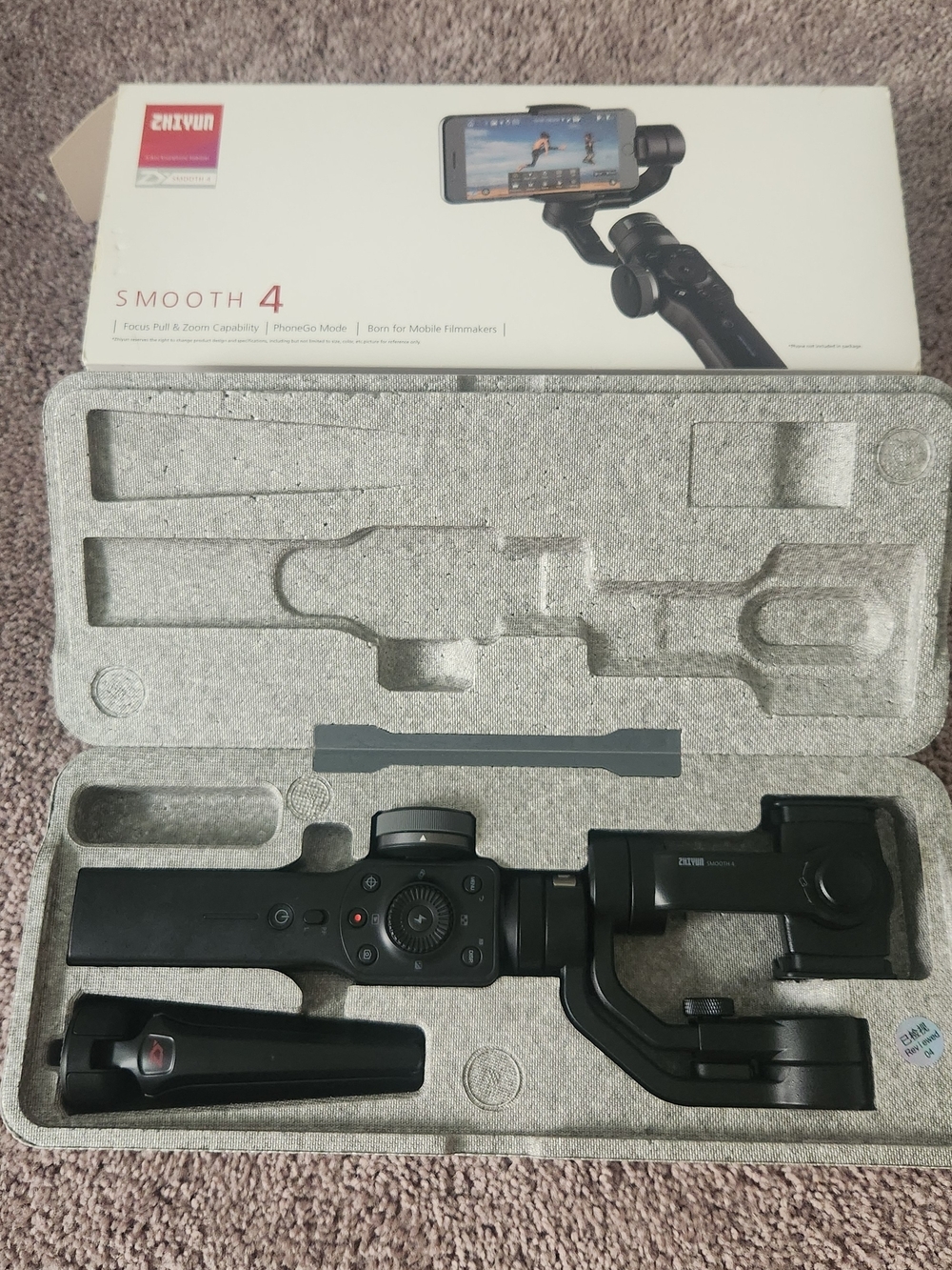 Zhiyun Smooth 4 3-Axis Smartphone Gimbal Stabilizer - Excellent Condition